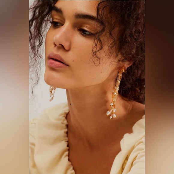 Free People, Willow Dangles, Natural/Pearl- NWT!!!! - Picture 1 of 4